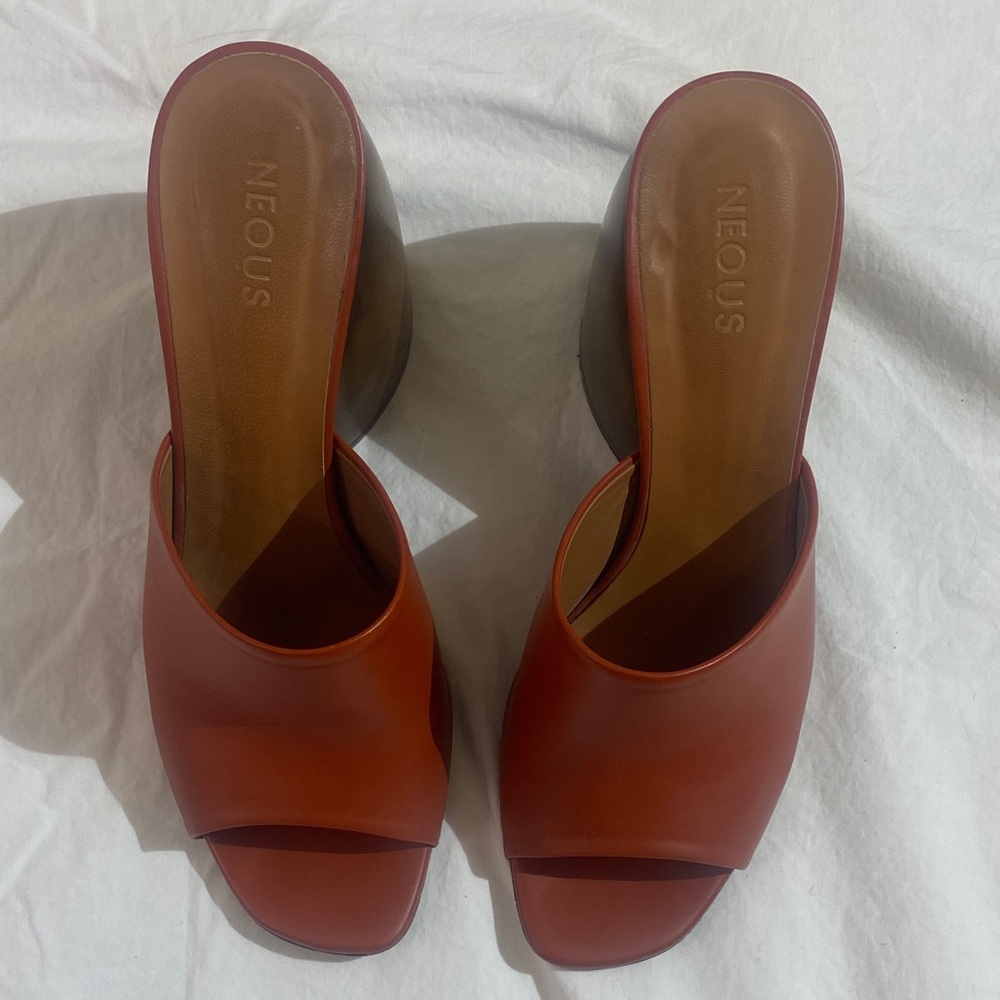 NEOUS Epige Mules - Picture 7 of 8